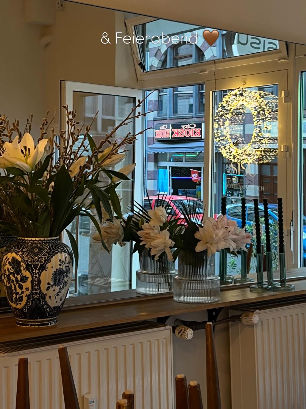 Instagram post from cafe.sisuu. This post is in position 4.