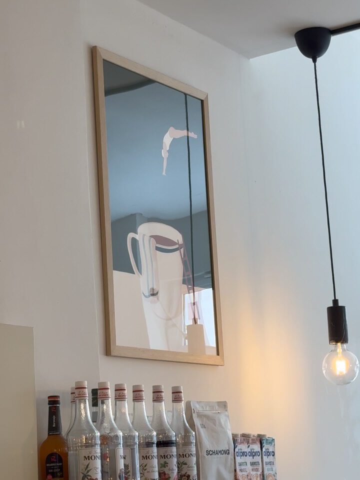 Instagram post from cafe.sisuu. This post is in position 3.