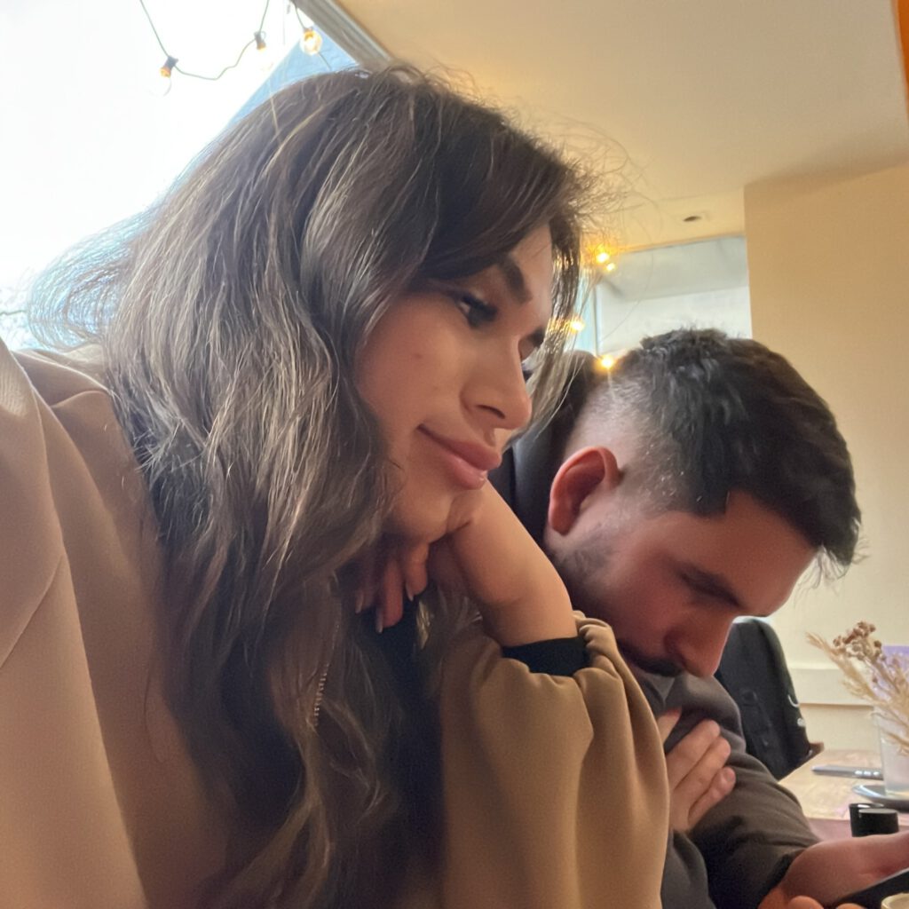 Instagram post from cafe.sisuu. This post is in position 0.