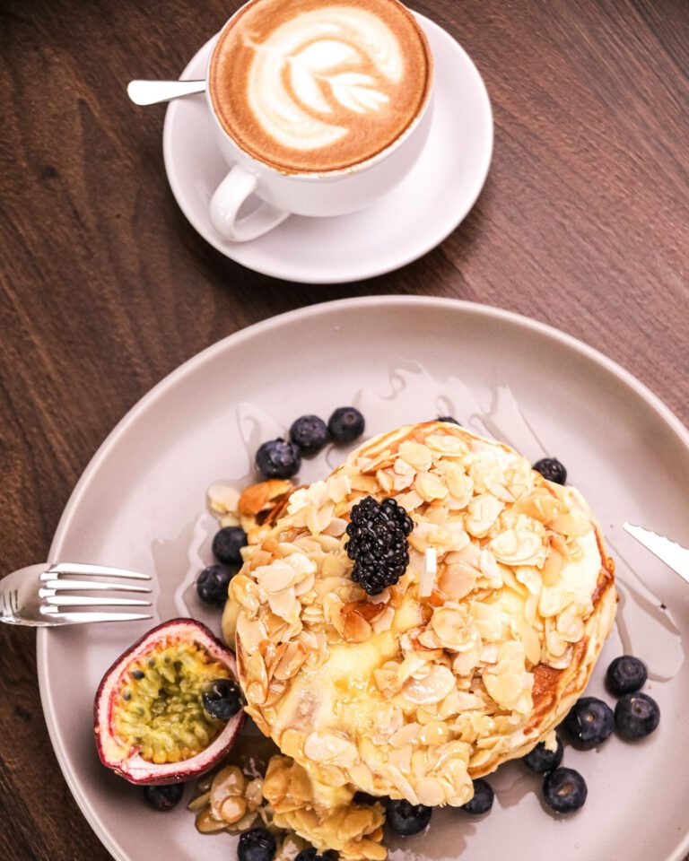 Instagram post from cafe.sisuu. This post is in position 5.